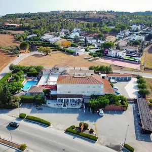 Hotel & Restaurant Figueres Parc, Los Hostalets de Llers